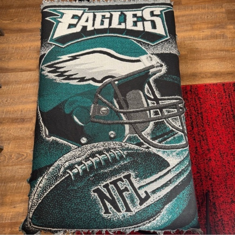 Philadelphia Eagles NFL "Spiral" 48" x 60" Triple Woven Jacquard Throw *Read ⬇️